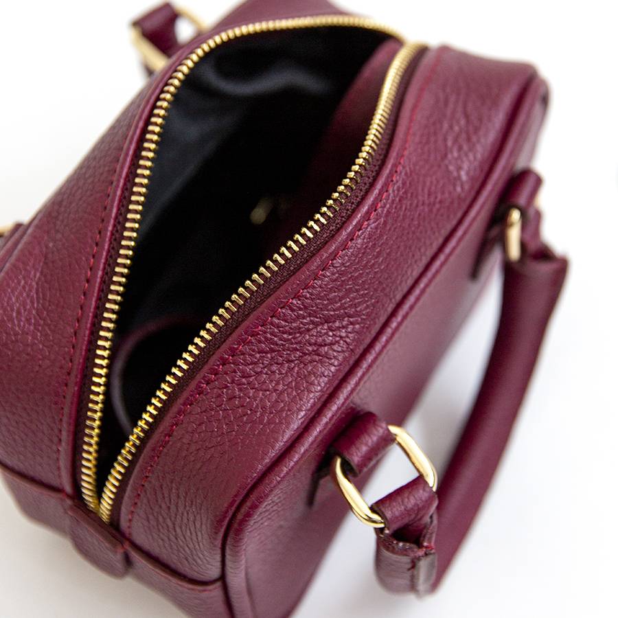 Laura Di Maggio NENA – Miny bauletto in pelle vinaccia 2025