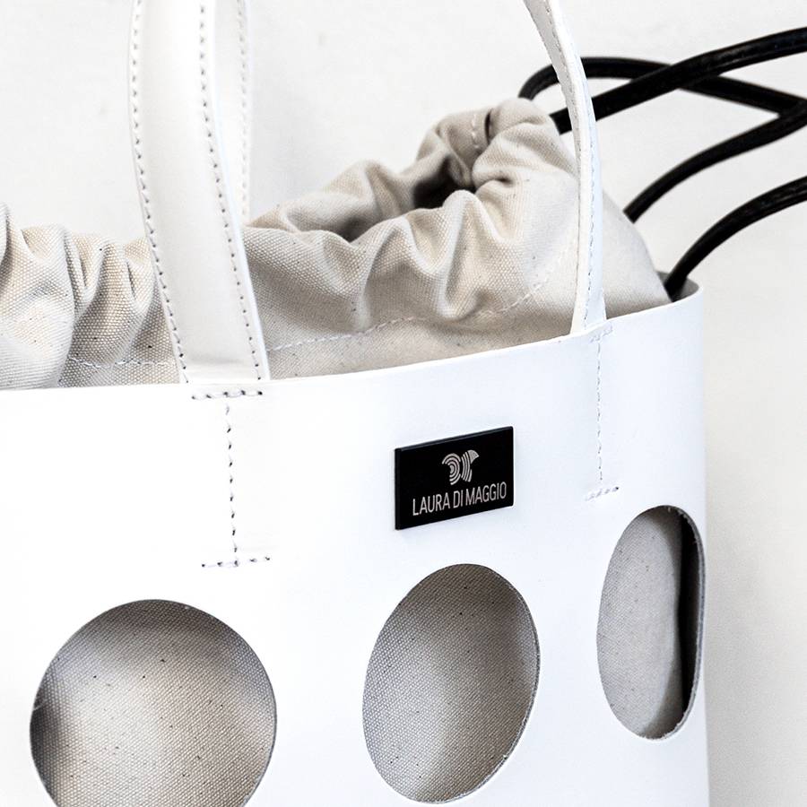 Laura Di Maggio NOAH TOTE – Borsa in pelle elegant traforata bianca Qualità Garantita
