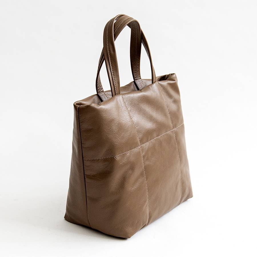 Laura Di Maggio DENISE – Tote bag in pelle nappa trapuntata taupe Vendite Flash