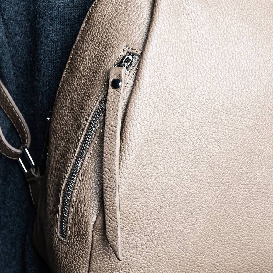 Laura Di Maggio ZIP – zainetto in pelle dollaro beige Vendita Calda