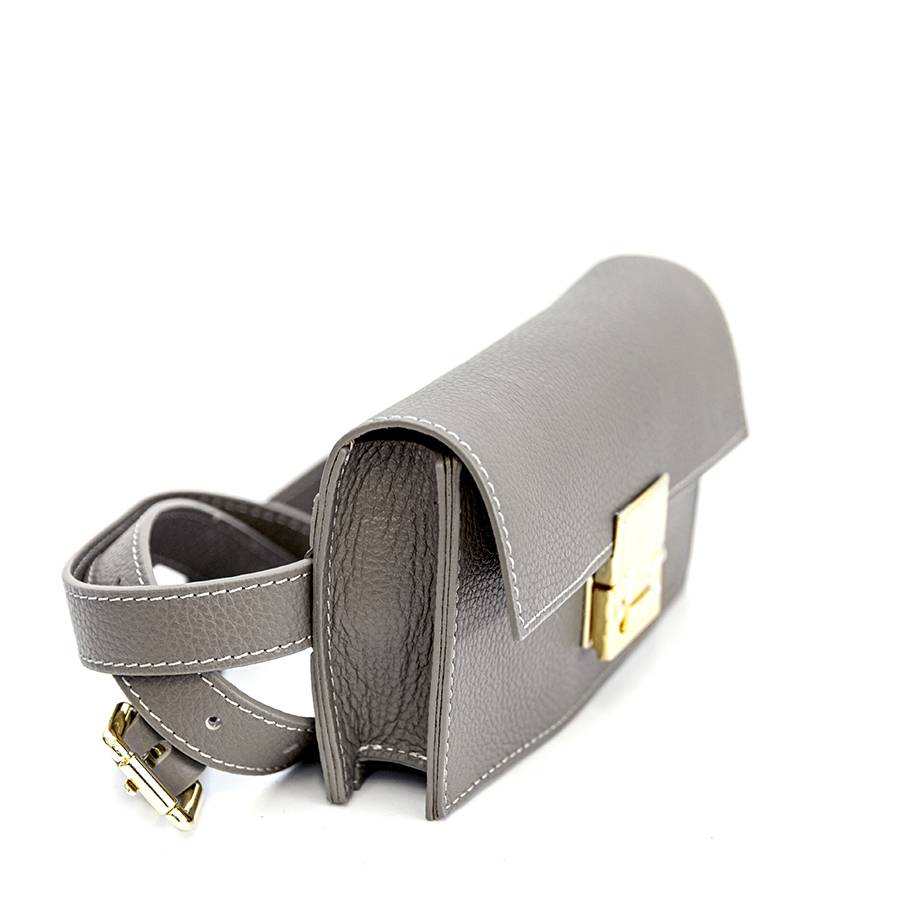Laura Di Maggio CAROL – marsupio grigio con chiusura oro Sottocosto