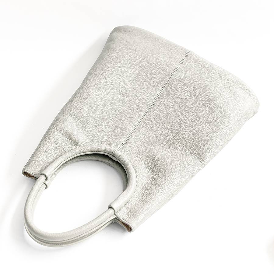 Laura Di Maggio INDIA – Maxi borsa con manico tondo in pelle latte Convenienza