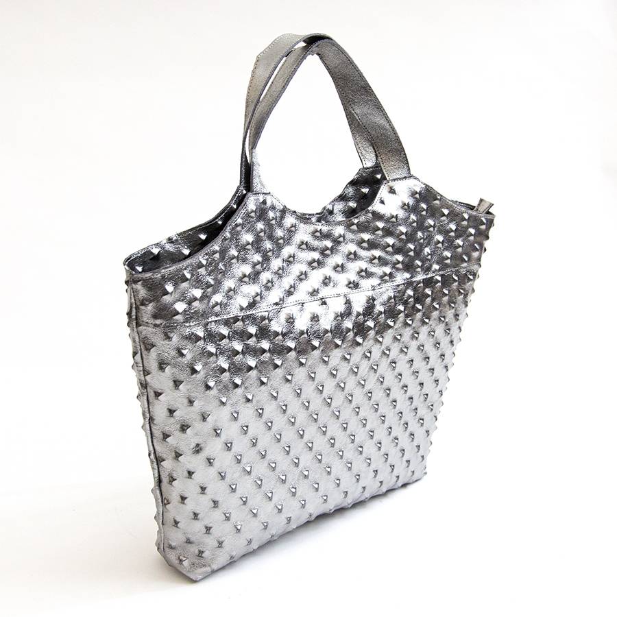 Laura Di Maggio ASTRID – Borsa in pelle laminata argento stampa chiodo Soddisfazione Garantita