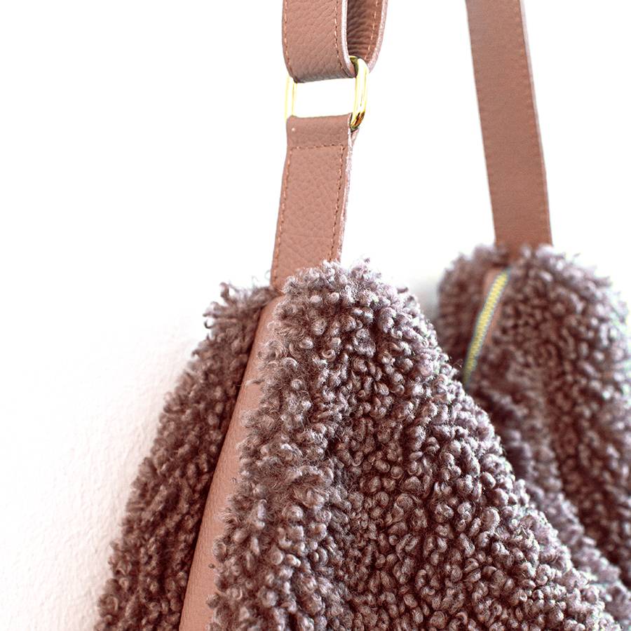 Laura Di Maggio BOUCLE’ – sacca in pelle e pelliccia ecologica rosa Convenienza