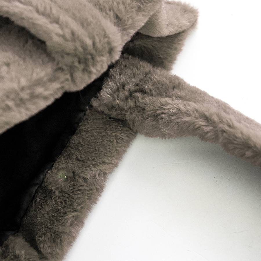 Laura Di Maggio FLUFFY – Maxi shopping in pelliccia ecologica beige Nuova