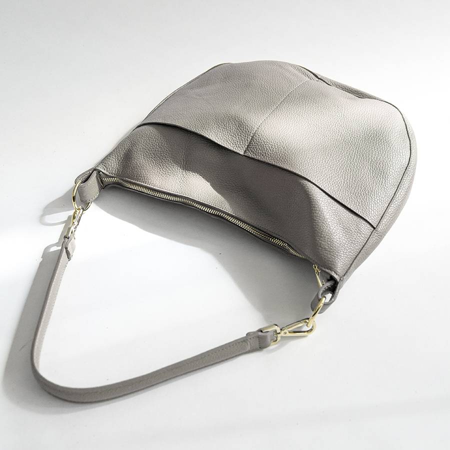 Laura Di Maggio LOREN – Sacca con tasche in pelle latte Sottocosto