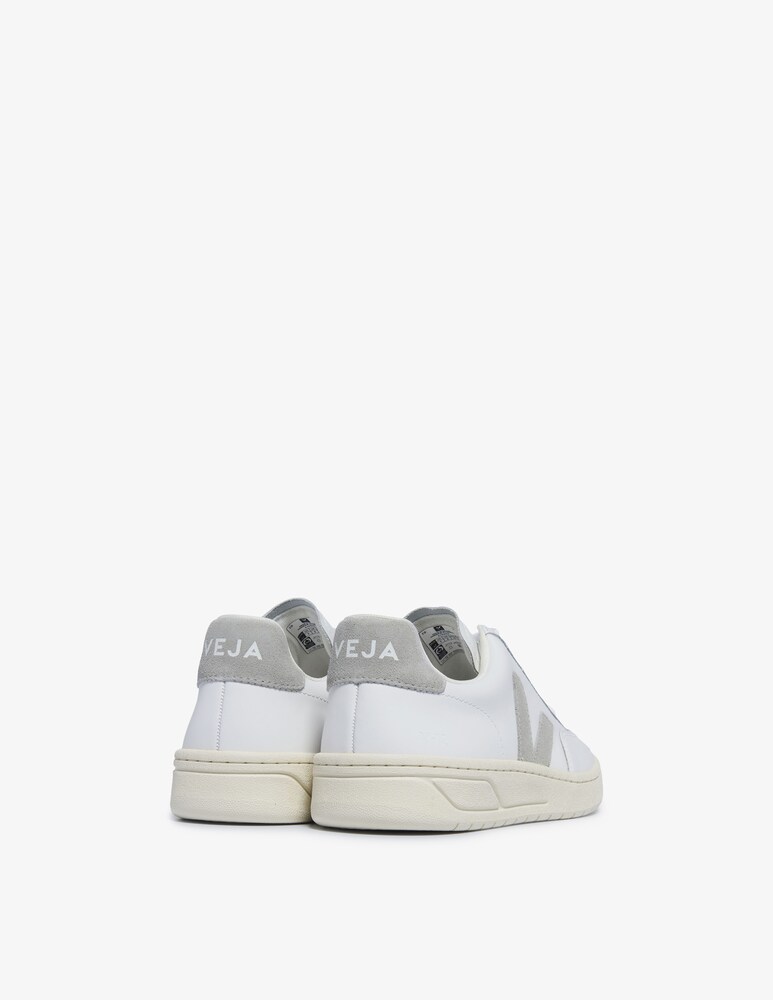 Veja Sneakers in pelle V-12 Spedizione Gratuita