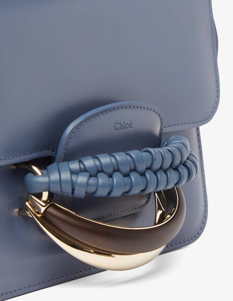 Chloé Borsa a tracolla con patta Kattie Nuovi prodotti