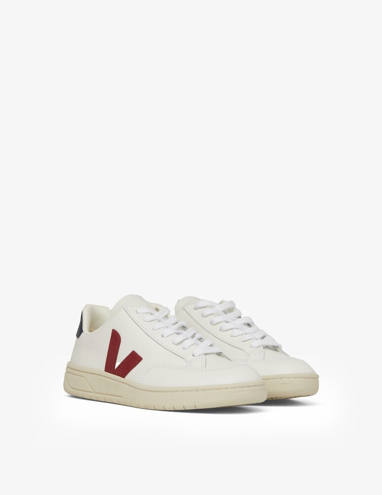 Veja Sneakers in pelle V-12 Latest fashion