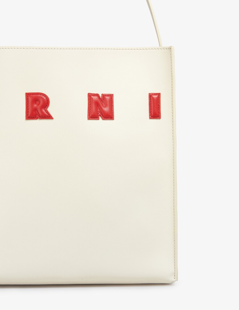 Marni Borsa hobo museo piccola con applicazioni Offerta temporanea