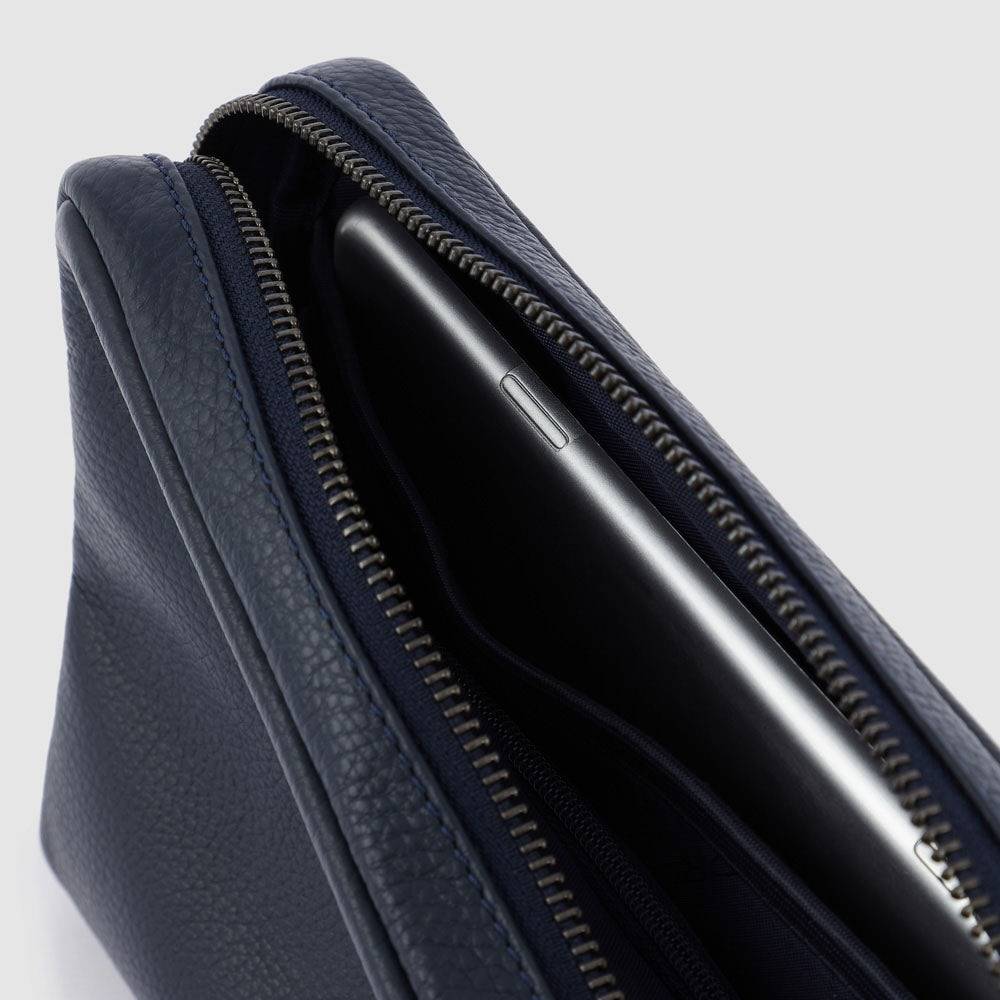 Piquadro iPad®mini clutch with removable wrist strap Vendita Economica