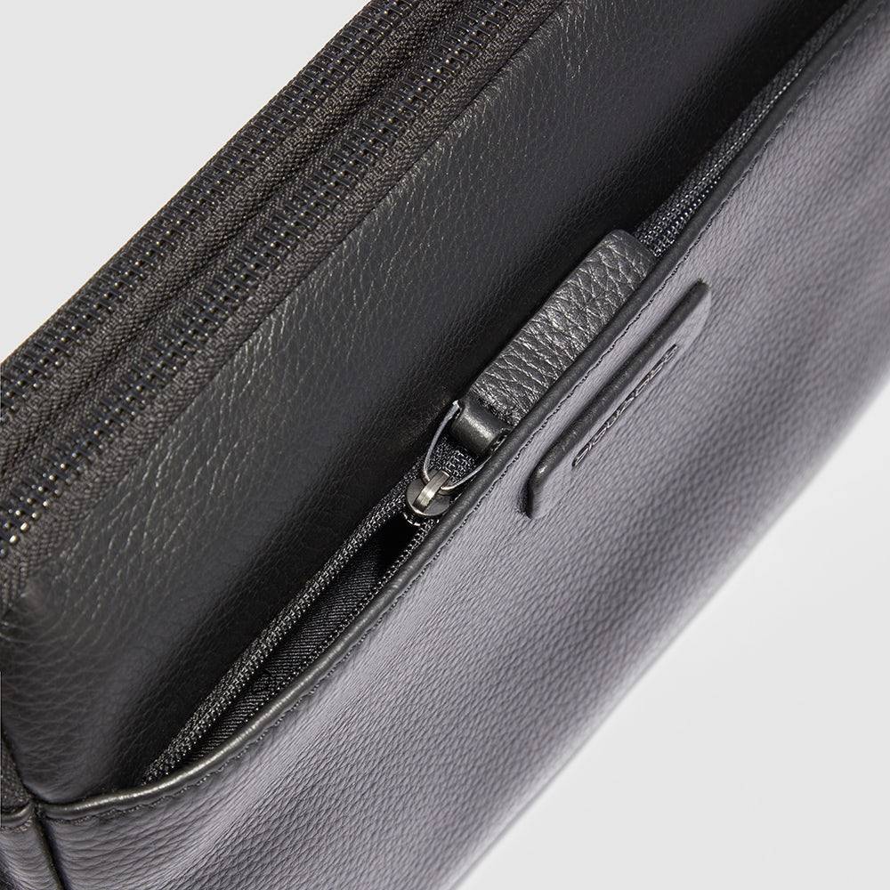 Piquadro Men’s clutch with iPad®mini compartment 2025