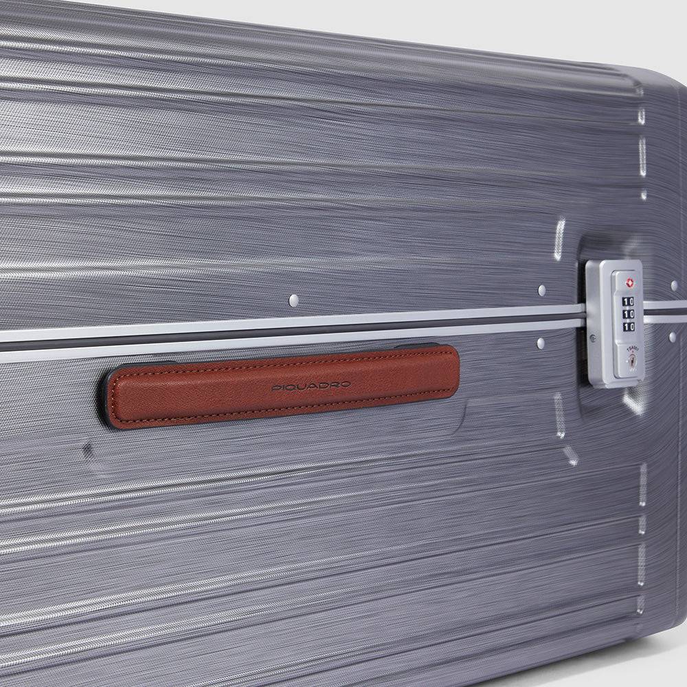 Piquadro Hardside spinner in trunk shape Offerta