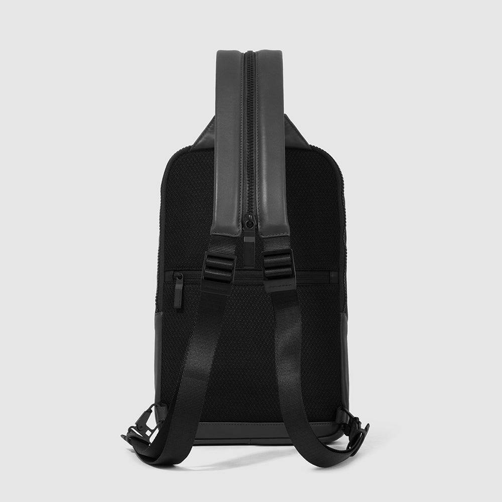 Piquadro Mono sling bag/backpack for iPad® In Saldo