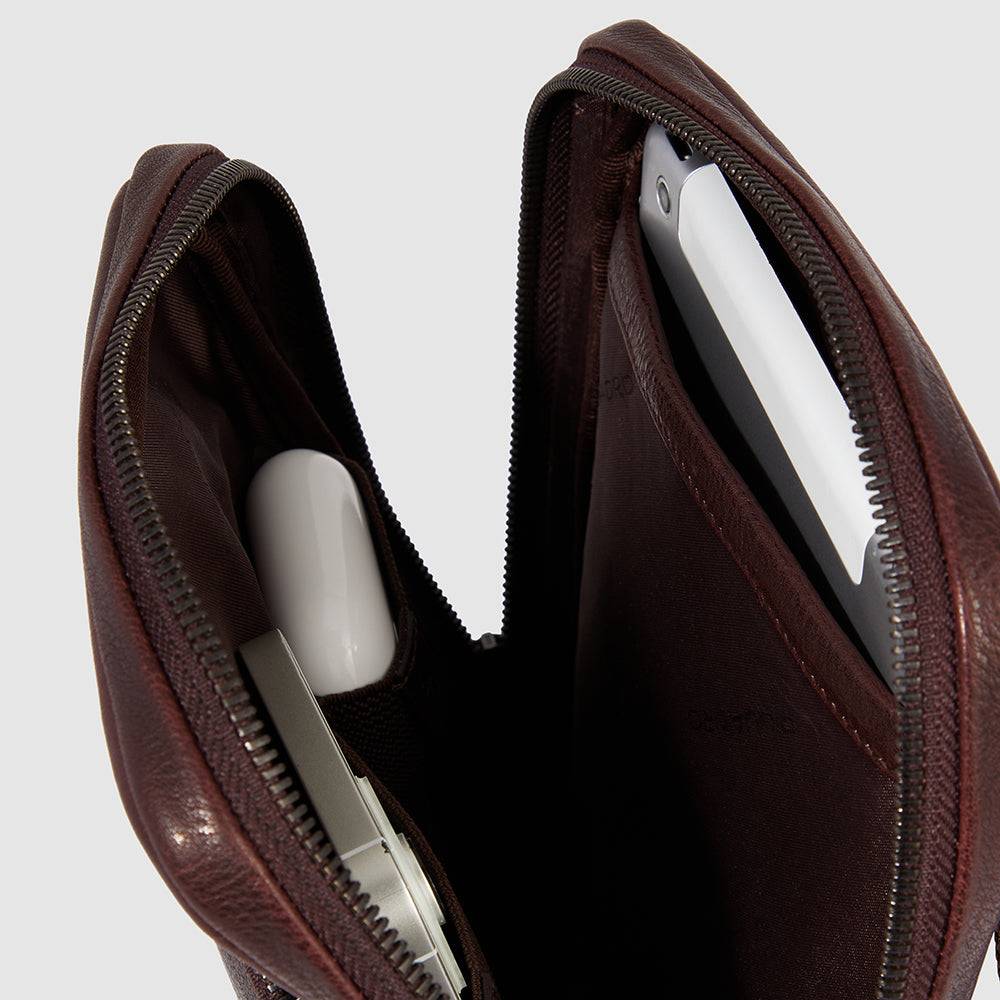 Piquadro Pocket crossbody bag with iPad®mini compartment Spedizione Gratuita