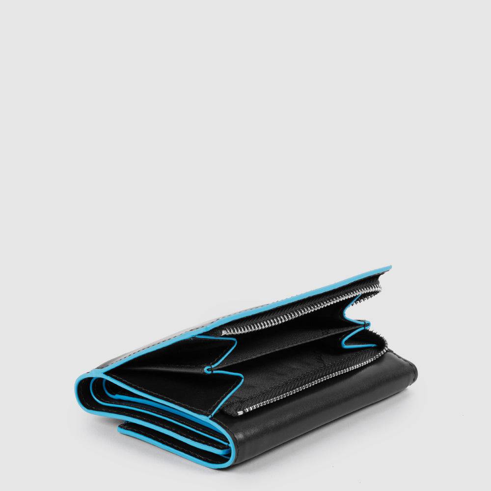 Piquadro Small size, women's wallet with rear money pocket In Saldo