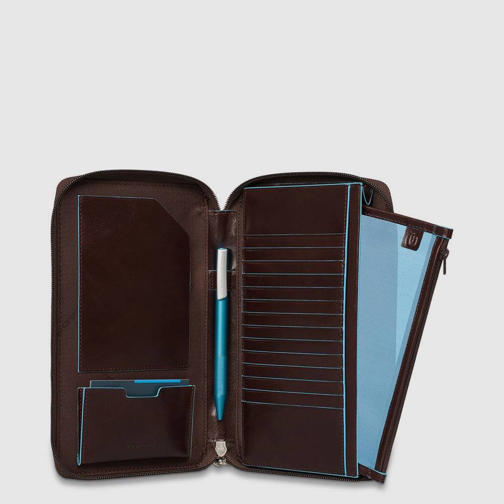 Piquadro Zip-around travel document holder Offerte