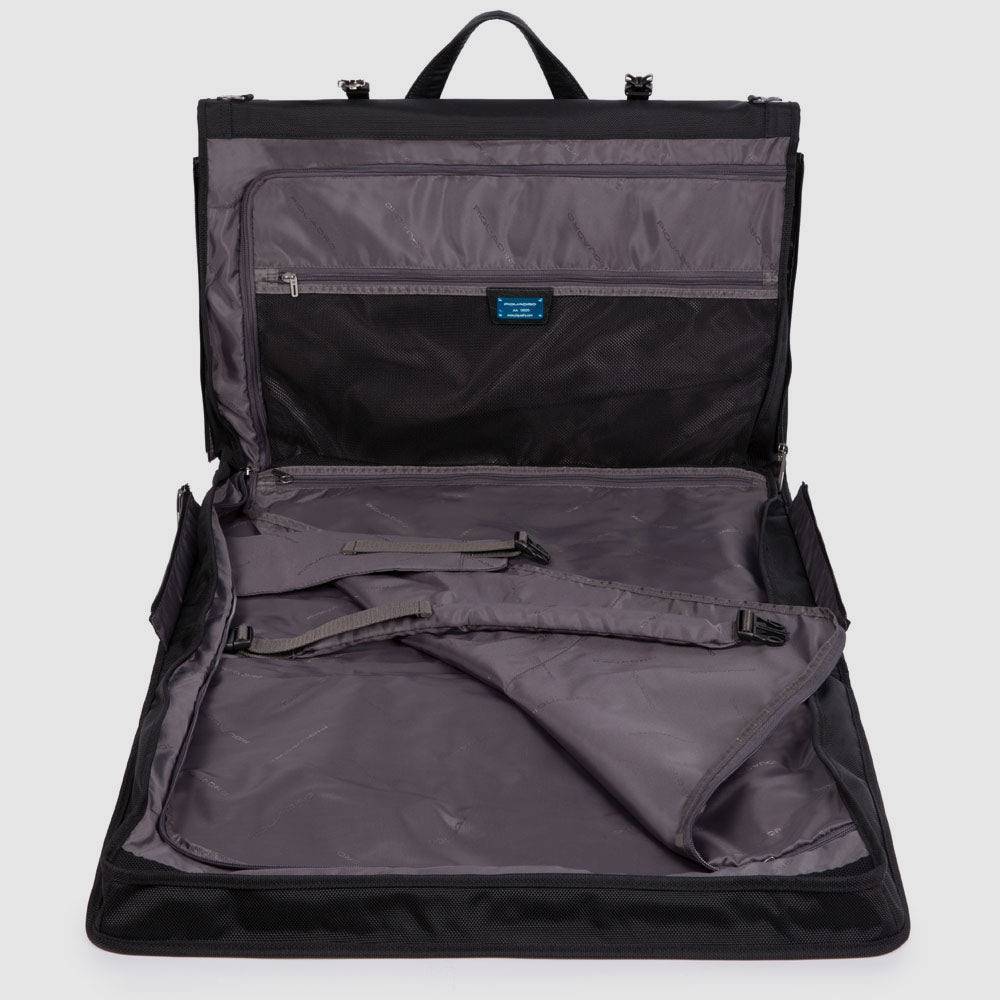 Piquadro Folding garment bag in recycled fabric Offerta