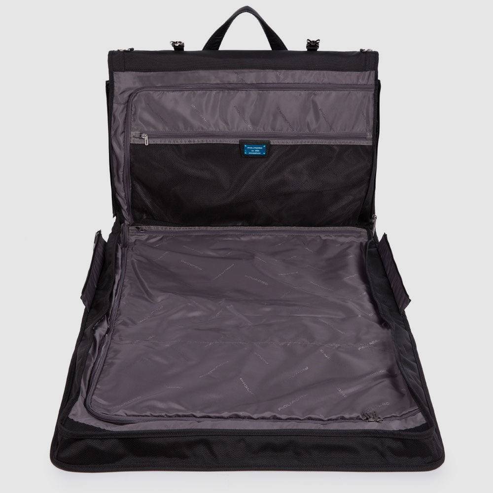 Piquadro Folding garment bag in recycled fabric Offerta