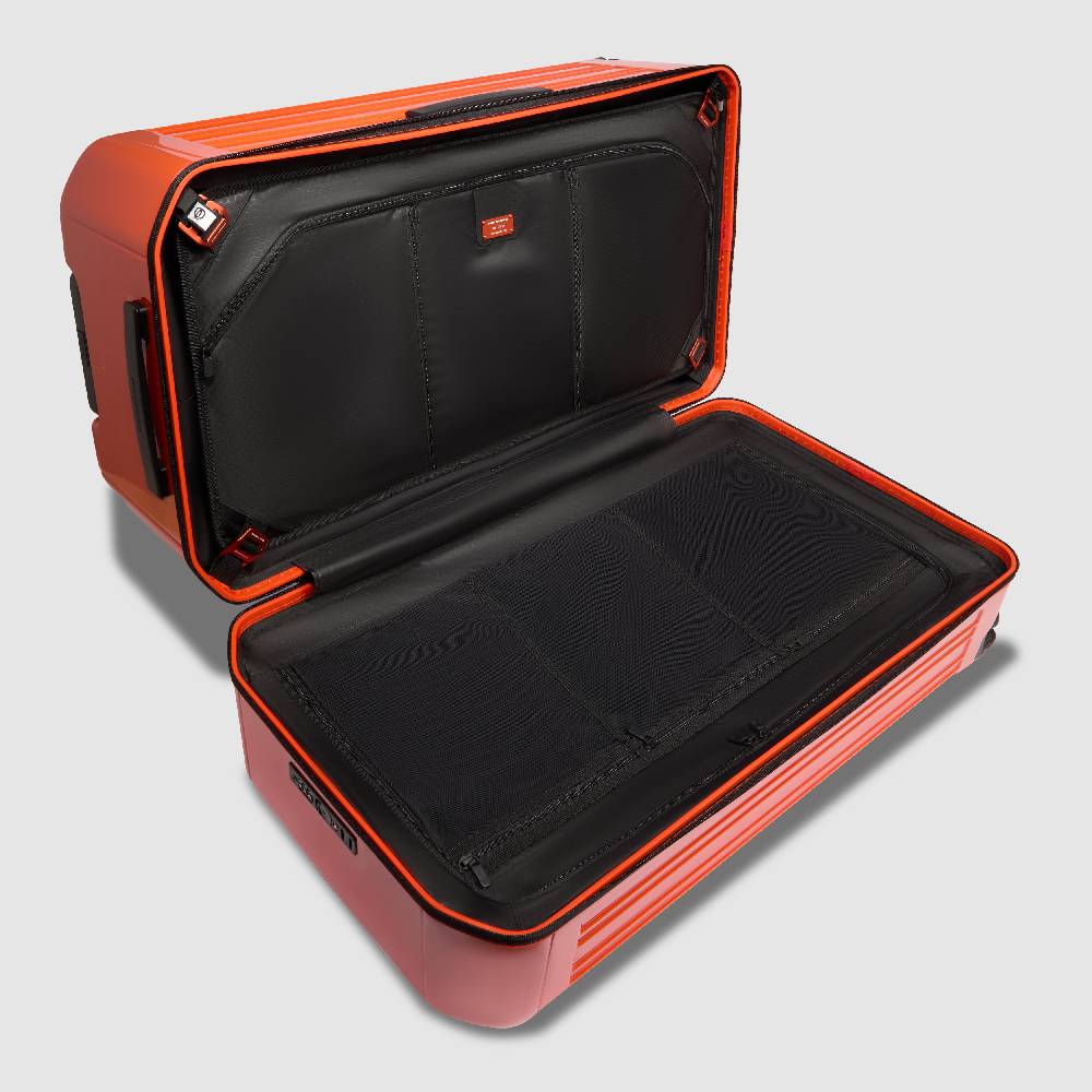 Piquadro Hardside spinner in trunk shape Saldi Di Fabbrica