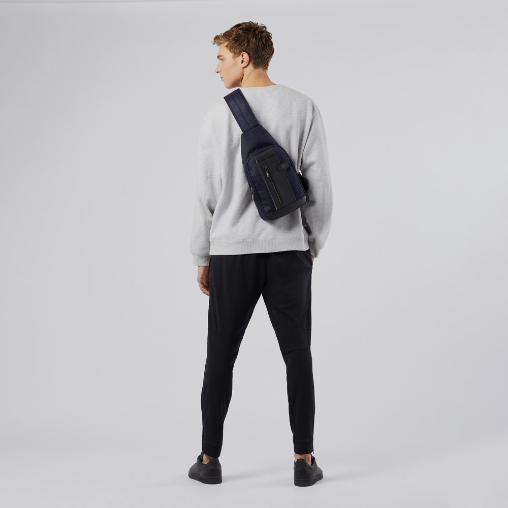 Piquadro Mono sling in recycled fabric with LED light Promozione