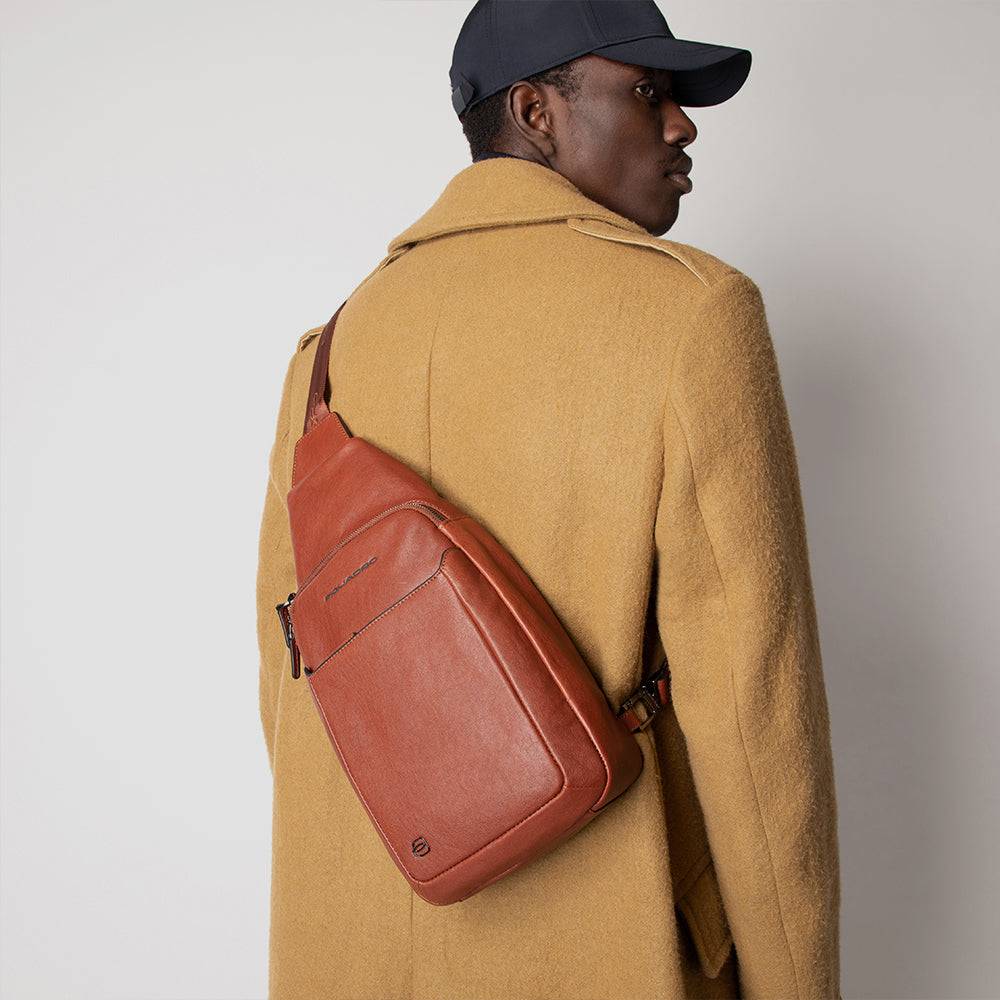 Piquadro Mono sling bag with iPad® compartment Soddisfazione Garantita