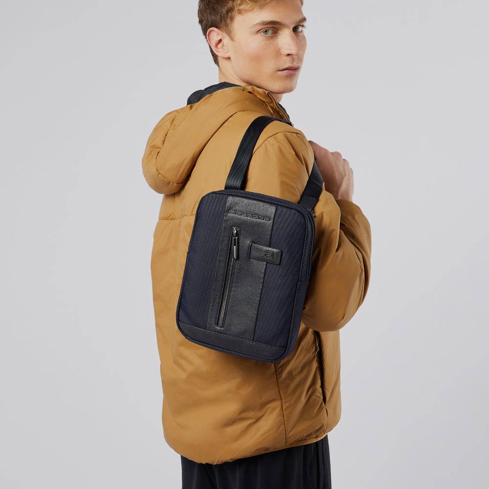 Piquadro iPad® crossbody pouch 2025