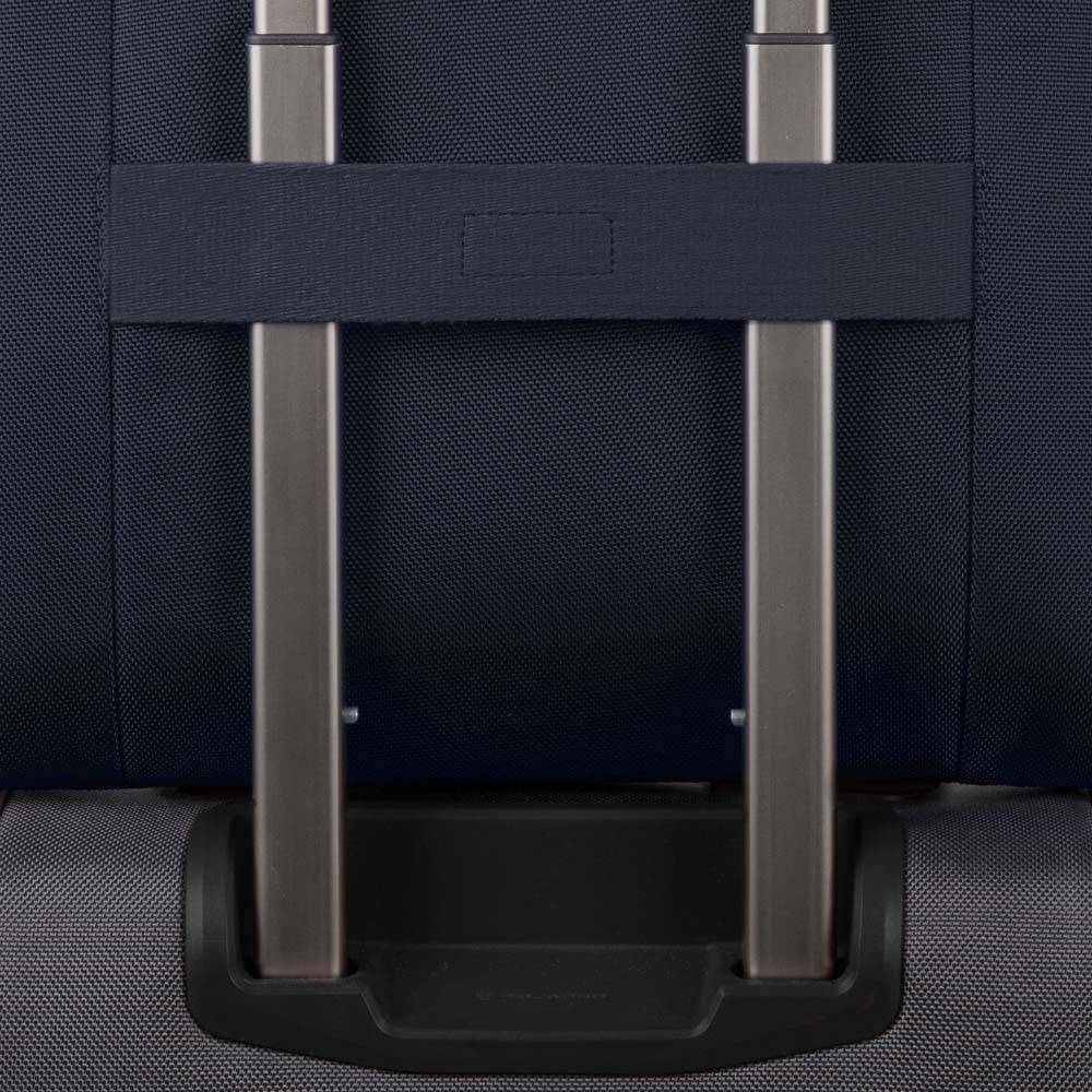 Piquadro Flap-over, expandable computer bag 15" In Linea