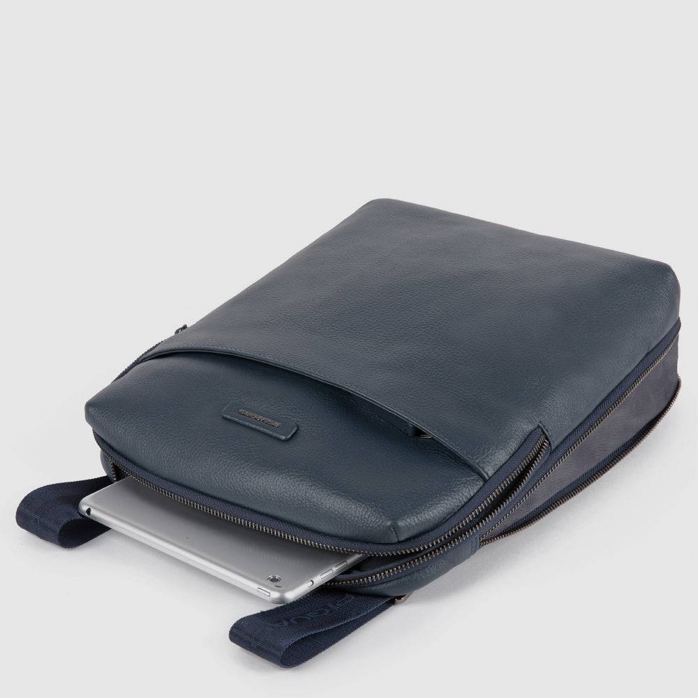 Piquadro Expandable iPad® crossbody bag with front pocket Qualità Garantita