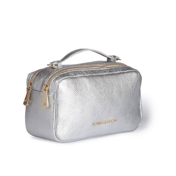 Roberta Gandolfi Brigida camera borsa in pelle con doppio scomparto e tracolla in catena dorata con spallaccio protettivo in pelle Promozione