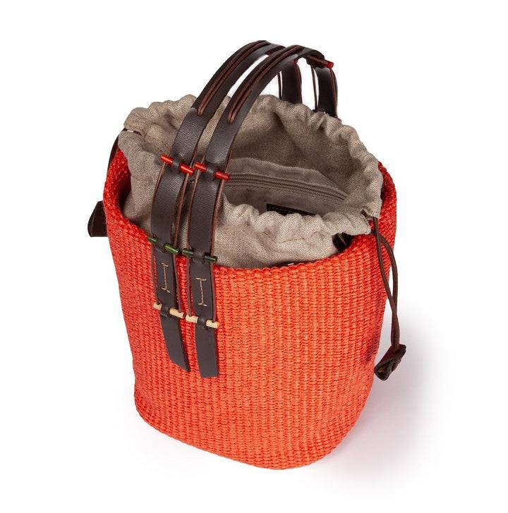 Roberta Gandolfi Fernanda Bucket in rafia con finiture in pelle di vitello con tracolla staccabile Nuovo