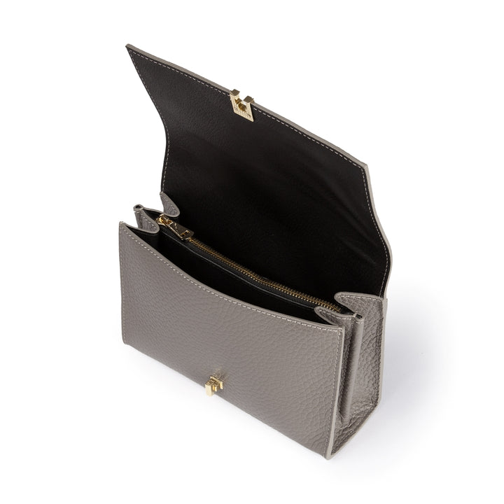 Roberta Gandolfi Elodie compact crossbody borsa in pelle con tramezza interna e tasca esterna con tracolla staccabile e regolabile Nuova