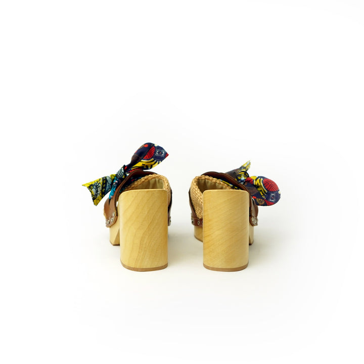 Roberta Gandolfi Diva Chain sandali in legno incrociato con platform in rafia e fiocco stamap african Offerta