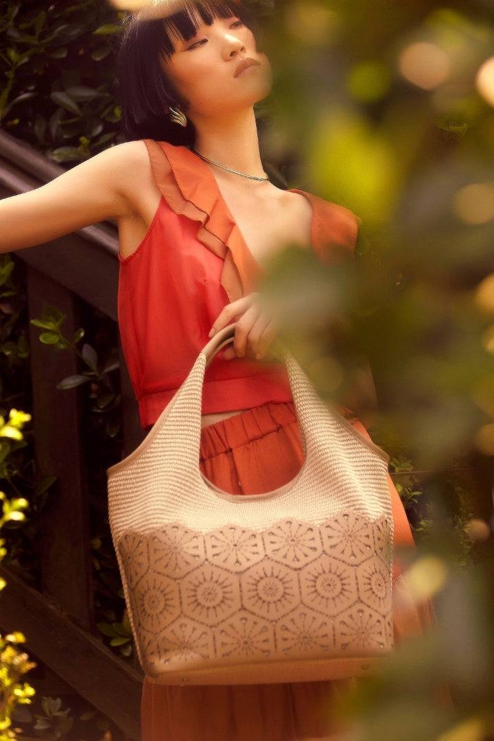 Roberta Gandolfi Giulia Hobo in rafia e pelle il pannello tagliato al laser è interamente cucito a mano Fino al 65% di sconto