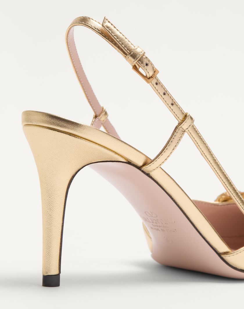 Valentino Handbags Décolleté Slingback Vlogo Signature In Nappa Laminata 80mm per Donna in Antique Brass | Valentino IT Online