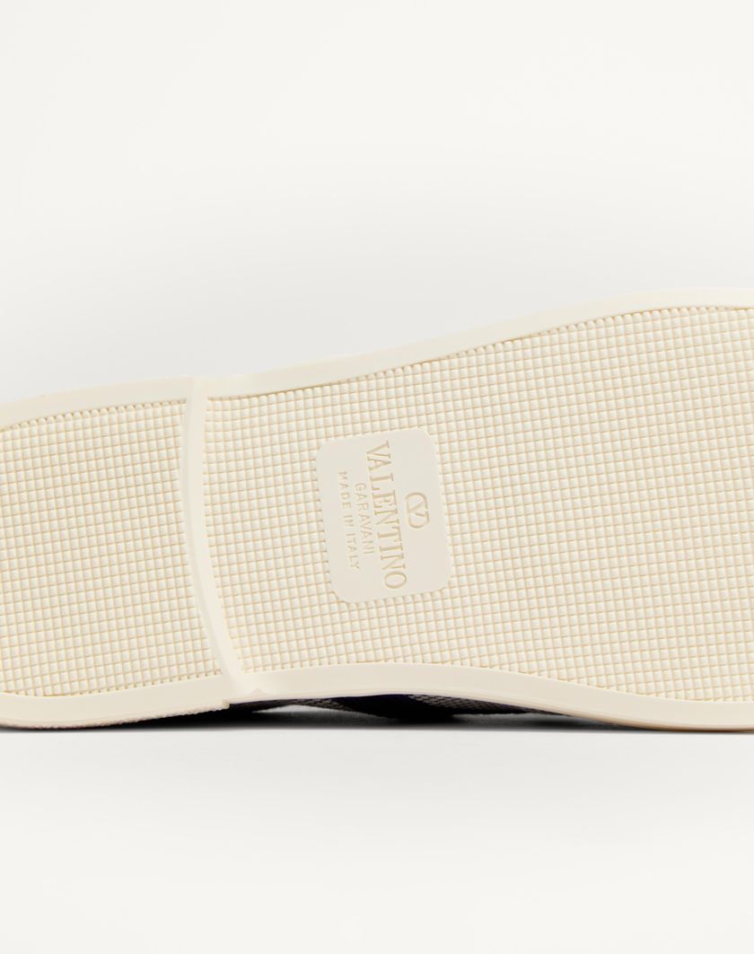 Valentino Handbags Sneaker Bay By Bay In Tessuto per Uomo in Tabacco | Valentino IT Sottocosto