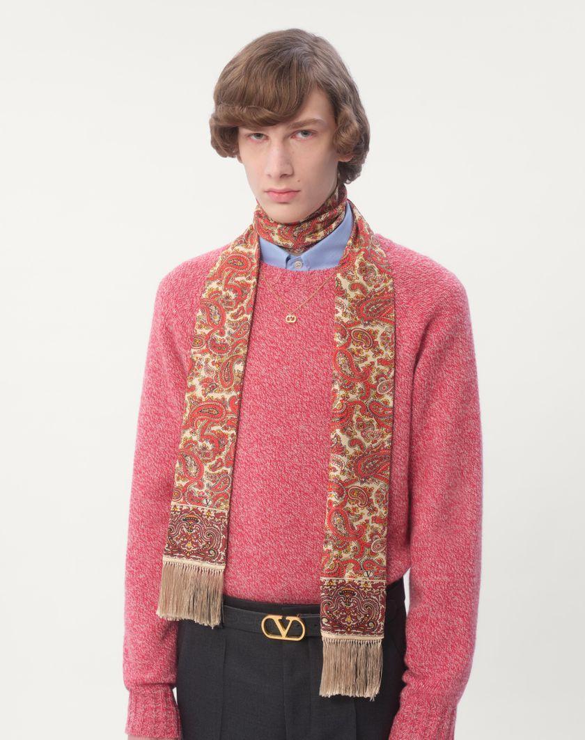 Valentino Handbags Scarf Bandeaux Voyage Imaginaire In Seta Con Frange per Uomo in Crema/rosso/bordeaux/nero | Valentino IT Online