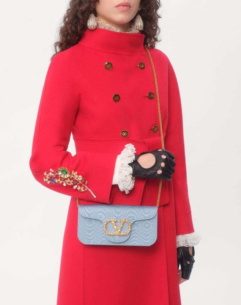 Valentino Handbags Clutch Valentino Garavani Locò In Tessuto Moiré Con Logo Gioiello per Donna in Rosa | Valentino IT Saldi
