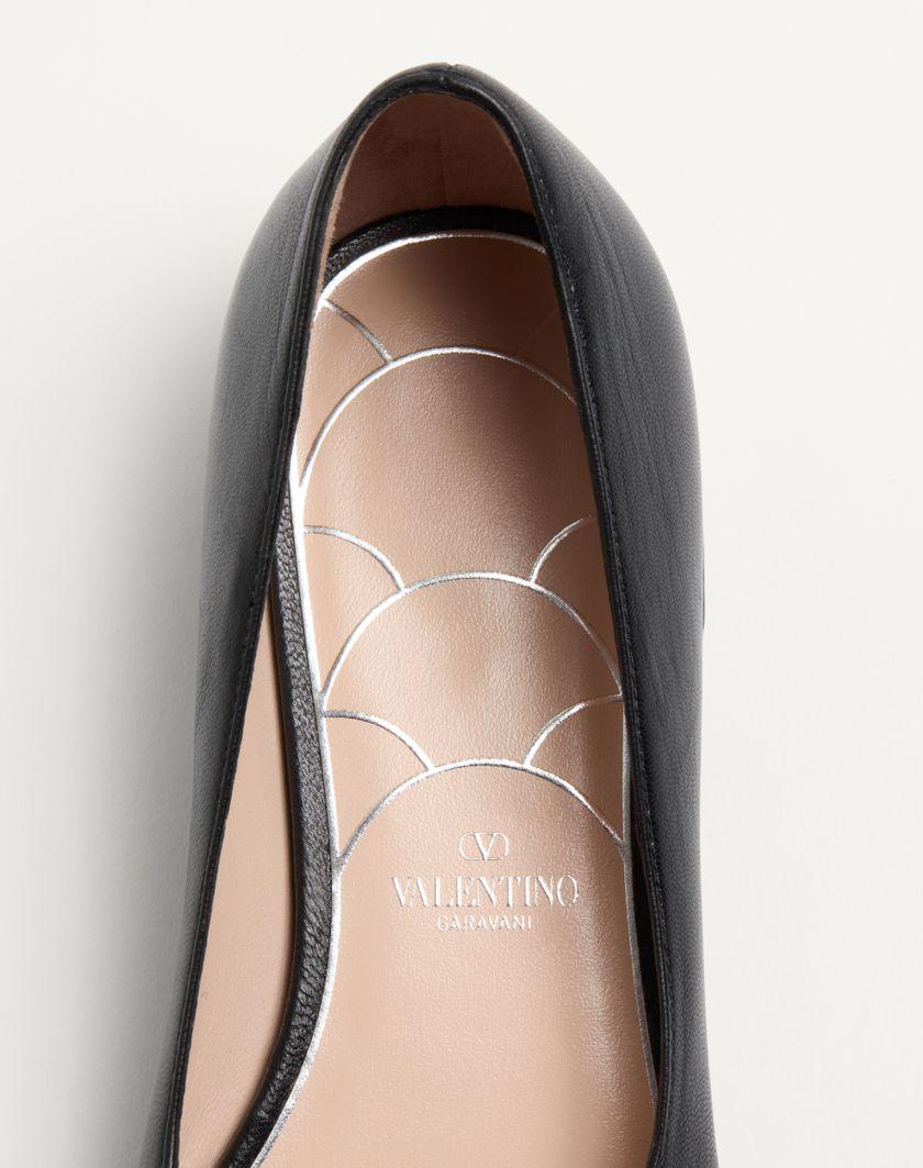 Valentino Handbags Ballerina Mary-jane Preshoes In Capretto Con Bottone Gioiello 20mm per Donna in Nero/rosa | Valentino IT Saldi Di Fabbrica
