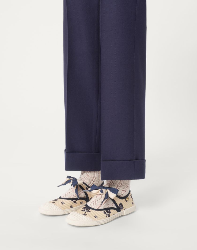 Valentino Handbags Sneaker Ballerina Bay By Bay In Tessuto Papier Floral per Donna in Blu/avorio | Valentino IT Acquista Ora