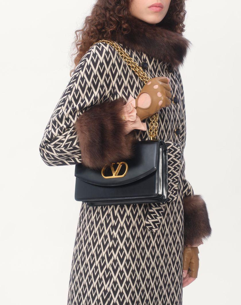 Valentino Handbags Borsa A Spalla Valentino Garavani Vain In Vitello Lucido per Donna in Avorio | Valentino IT Acquista Ora