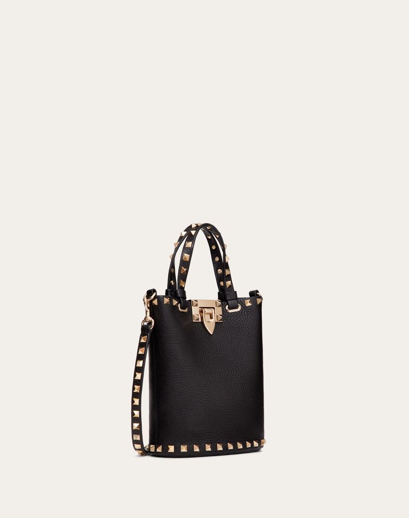 Valentino Handbags Pouch Con Tracolla Rockstud In Vitello Granato per Donna in Nero | Valentino IT Moda
