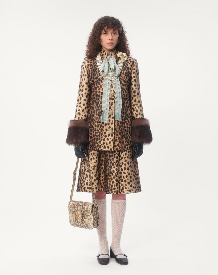 Valentino Handbags Caban In Panno Stampato Giaguaro Spots per Donna in Animalier | Valentino IT Economico