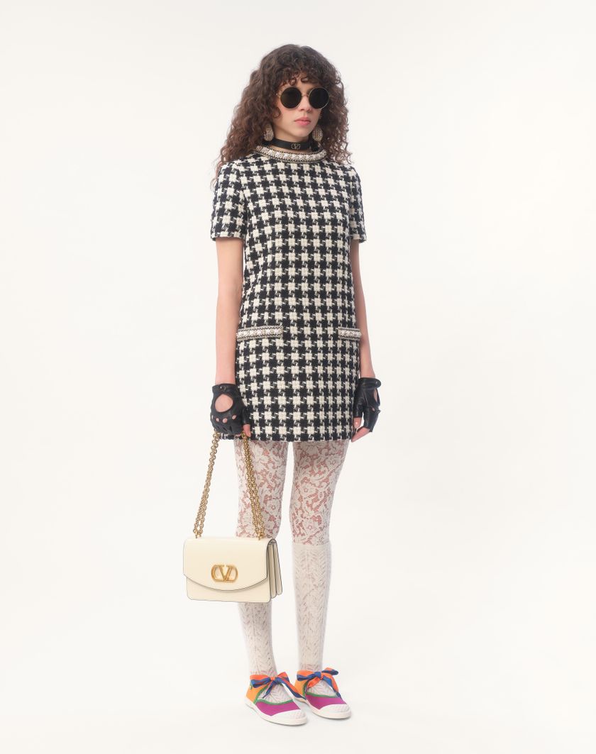 Valentino Handbags Abito Corto In Damier Light Tweed Ricamato per Donna in Avorio/nero | Valentino IT 2025