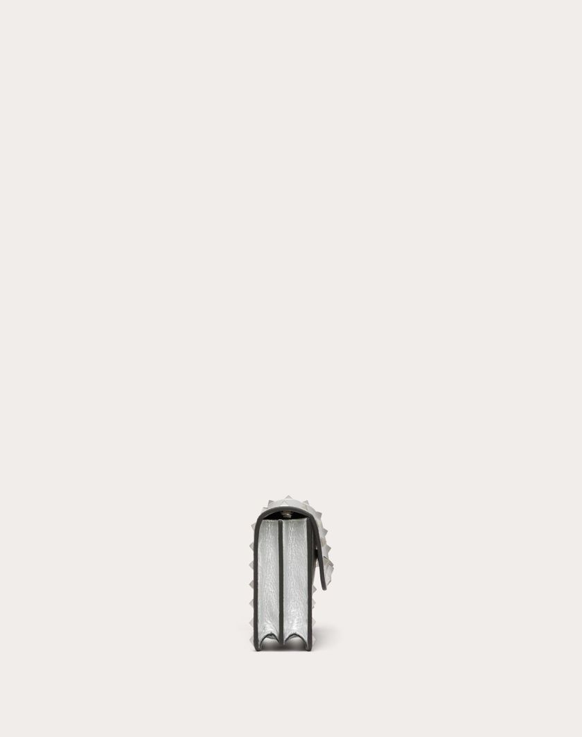 Valentino Handbags Portafoglio Con Catena Rockstud In Vitello Granato Metallizzato per Donna in Argento | Valentino IT Vendite Flash