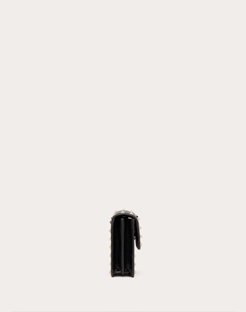 Valentino Handbags Pouch Con Catena Rockstud In Vitello Granato per Donna in Nero | Valentino IT Negozio