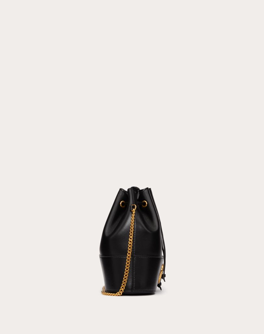 Valentino Handbags Mini Secchiello Con Catena Vlogo Signature In Nappa per Donna in Light Ivory | Valentino IT In Linea