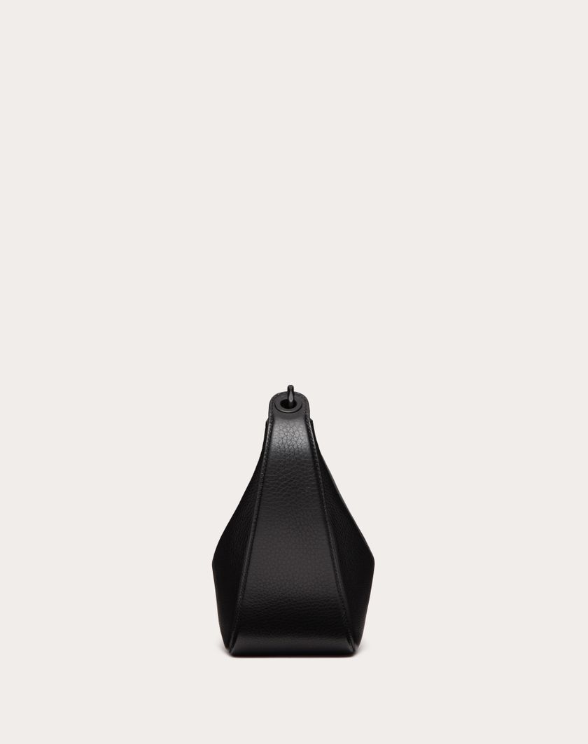 Valentino Handbags Hobo Piccola Vlogo Moon Bag In Vitello Granato Con Catena per Donna in Nero | Valentino IT Pezzi Unici