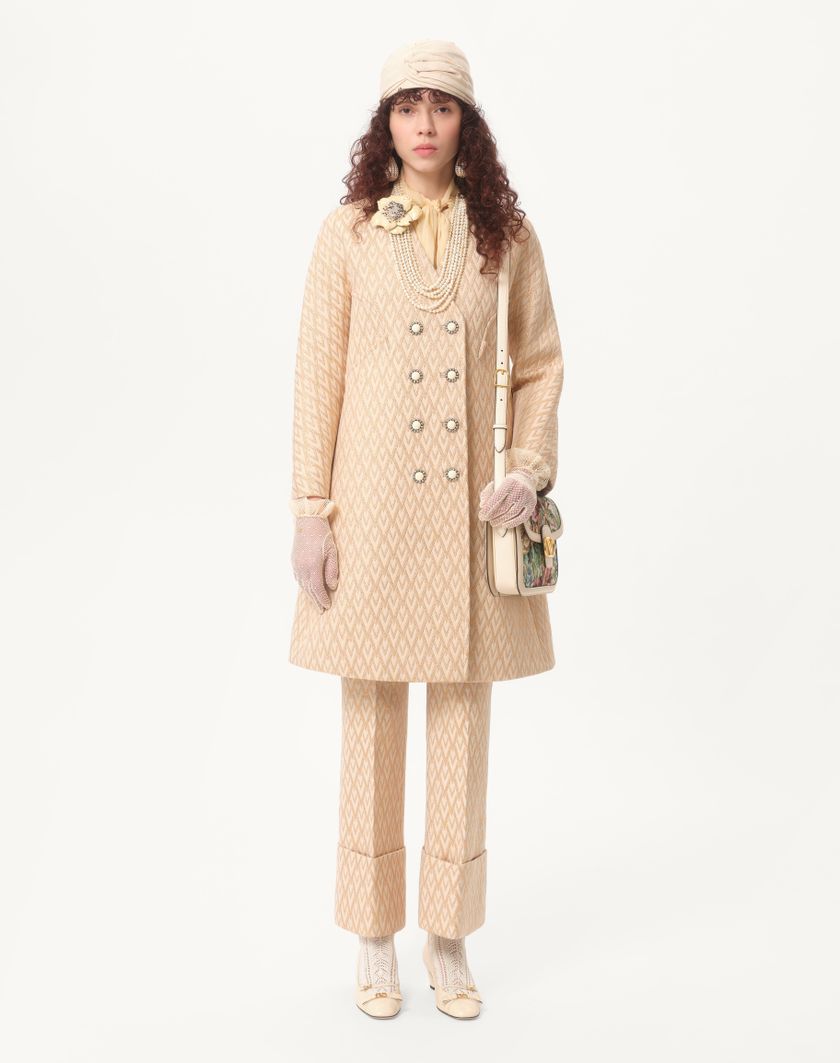 Valentino Handbags Cappotto In Lurex Jacquard Toute La V per Donna in Betulla/oro | Valentino IT Offerta