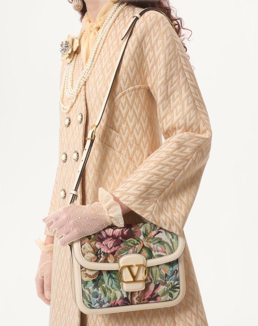 Valentino Handbags Cappotto In Lurex Jacquard Toute La V per Donna in Betulla/oro | Valentino IT Offerta